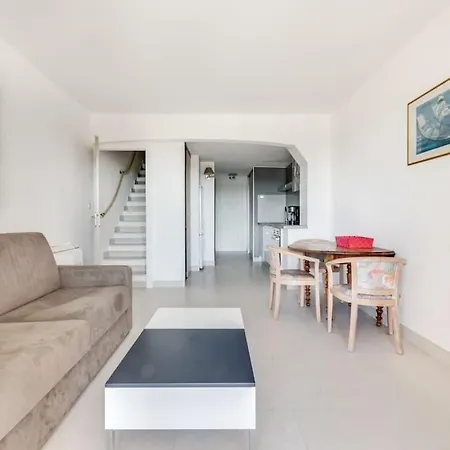 Petit Corail Duplex Agreable St Raphael - Proche Mer * Сен-Рафаэль
